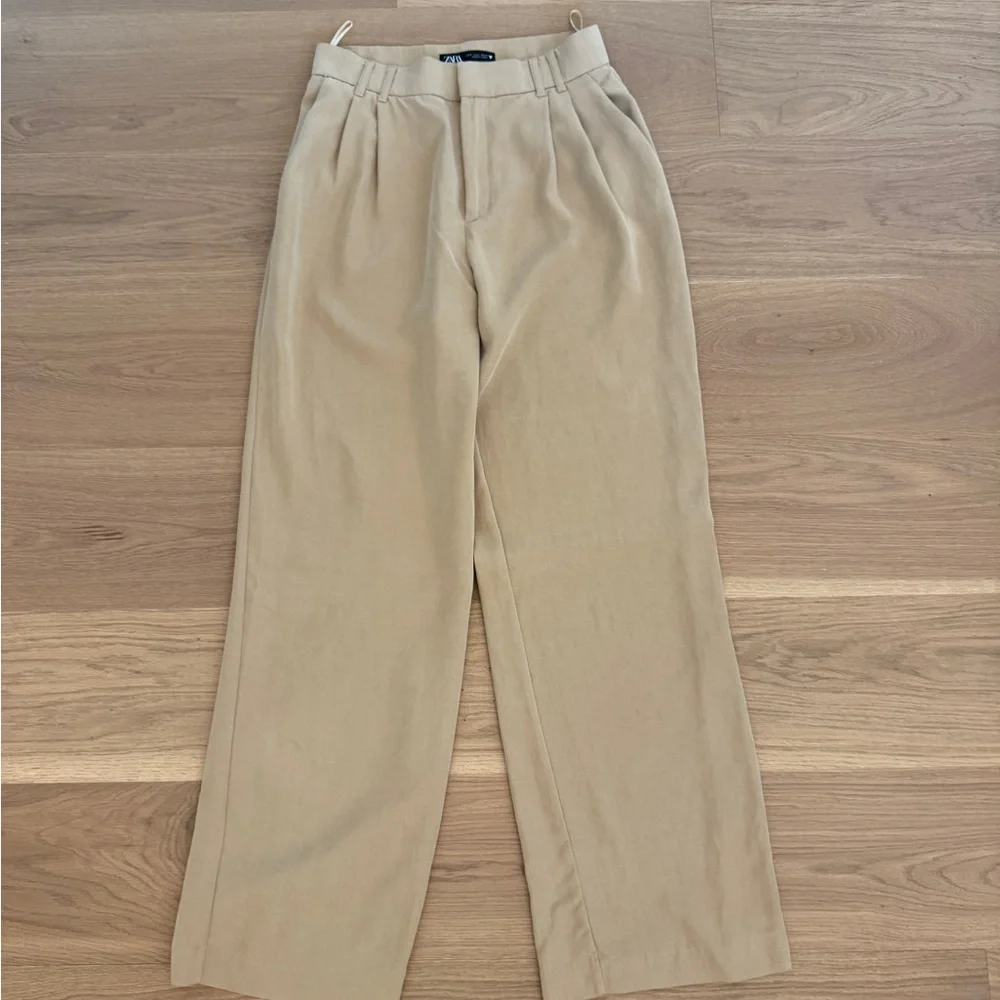 Zara Tan Trousers - Picture 1 of 3